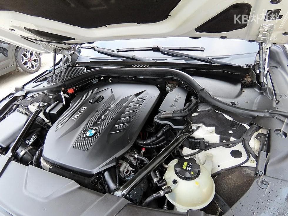 BMW - 7-Series | 730 xDrive Base 19