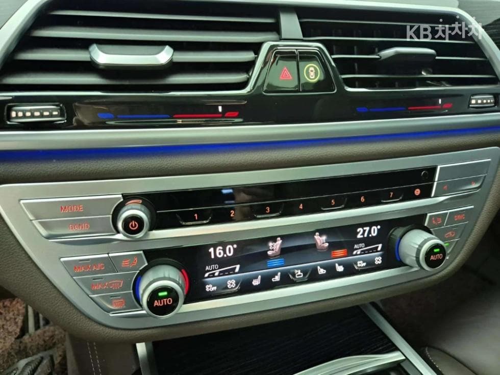 بي إم دبليو - 7-Series | 745 sDrive M Sport 12