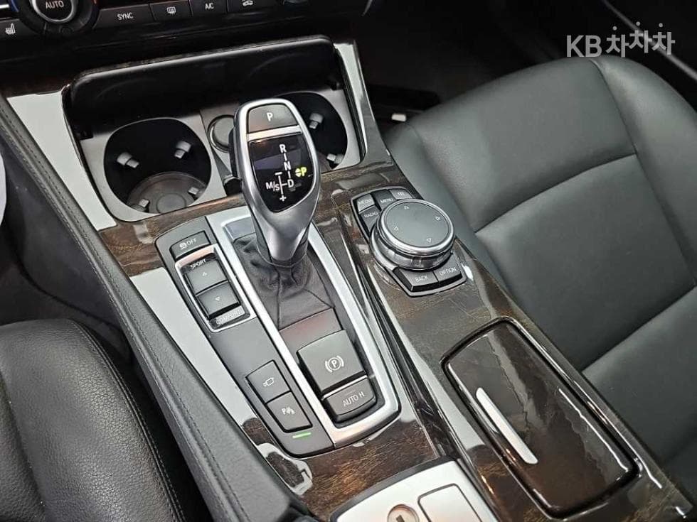 BMW - 5-Series | New 528 M Dynamic F10 8