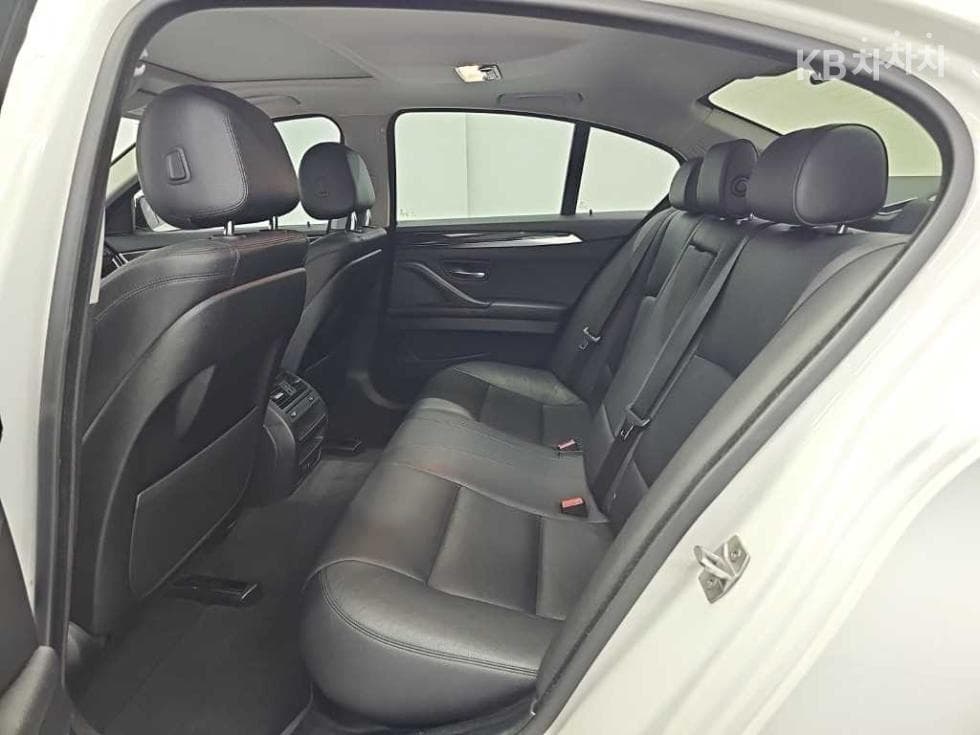 BMW - 5-Series | New 528 M Dynamic F10 12