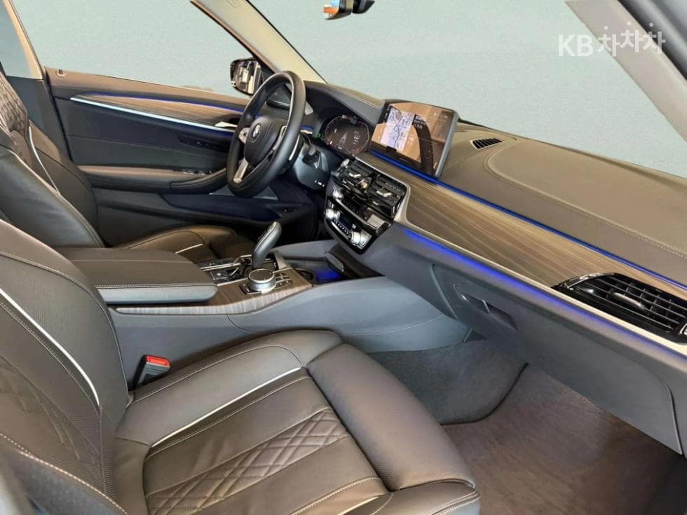 بي إم دبليو - 5-Series | All New 530 Luxury 15