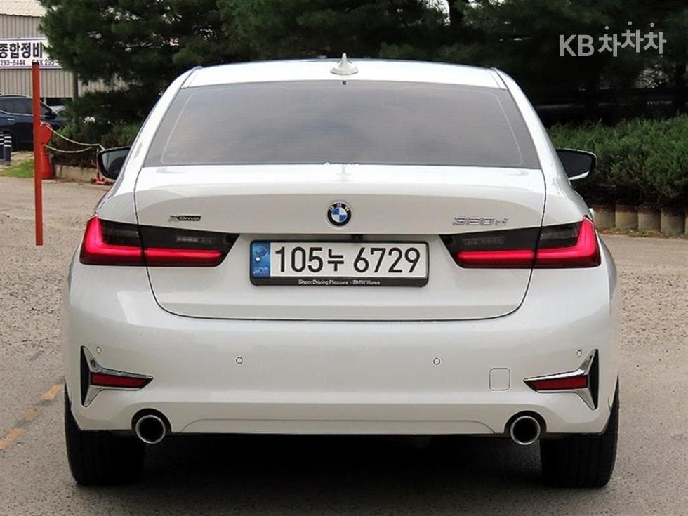 BMW - 3-Series | 320 xDrive Luxury Line 4