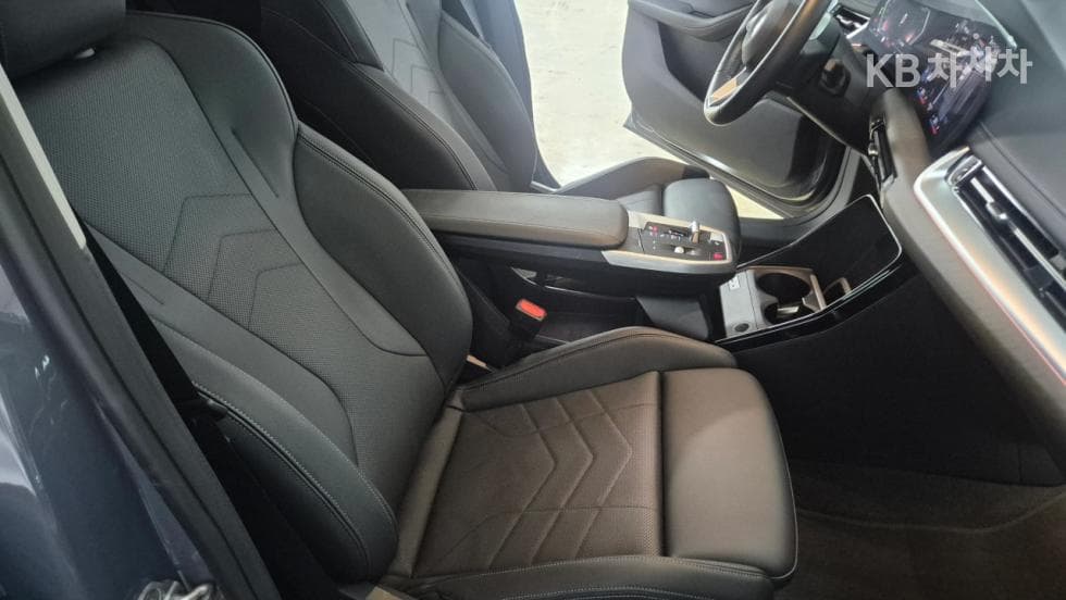 BMW - 2-Series | Active Tourer 220 Luxury 11