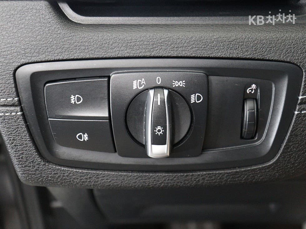 BMW - X1 | xDrive 20 xLine 12