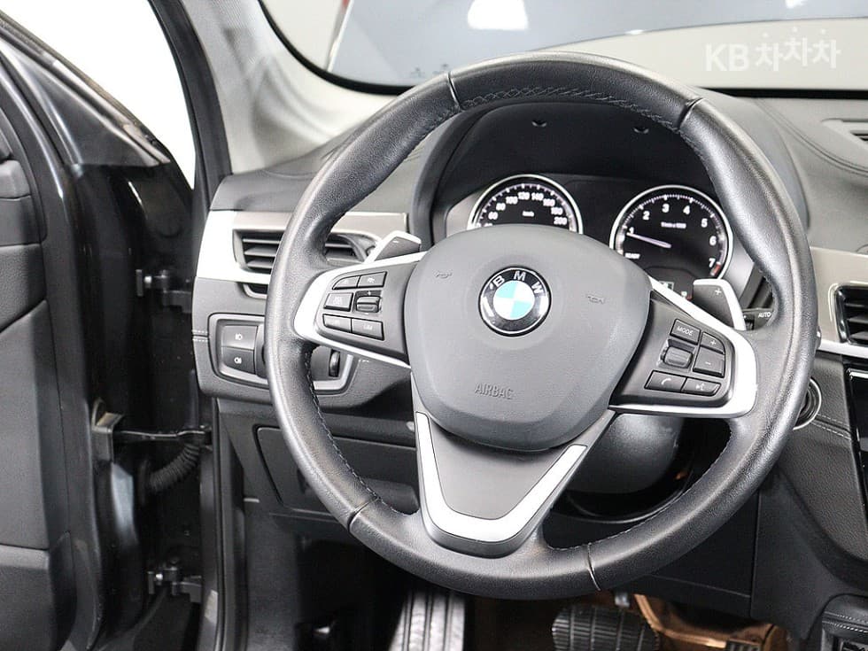 BMW - X1 | xDrive 20 xLine 15