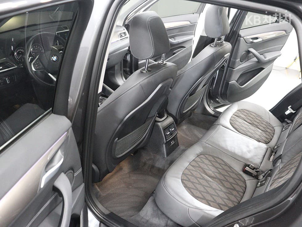BMW - X1 | xDrive 20 xLine 16