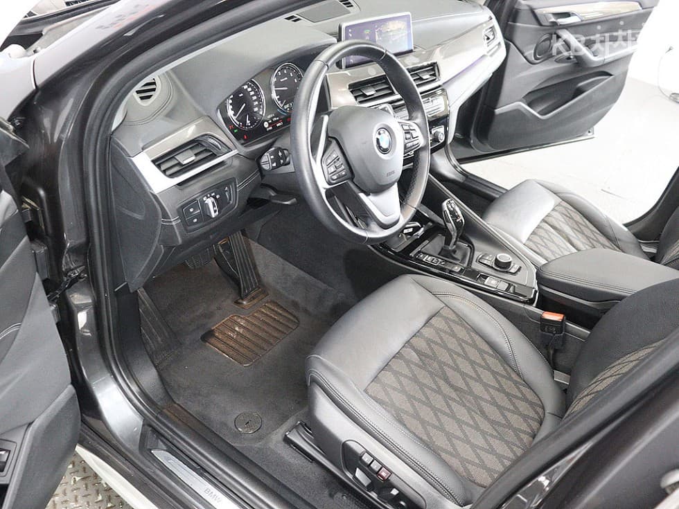 BMW - X1 | xDrive 20 xLine 17