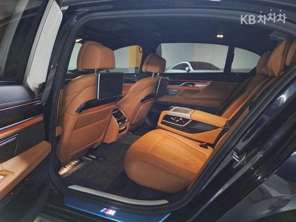 BMW - 7-Series | 730Ld xDrive M Sport 7