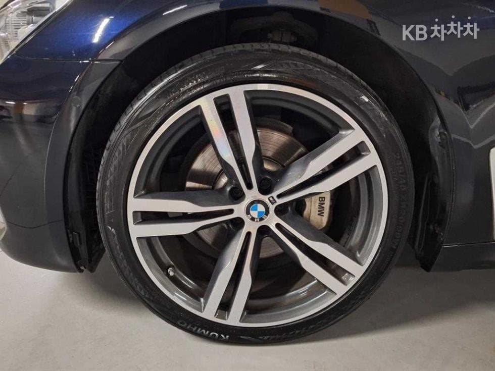 BMW - 7-Series | 730Ld xDrive M Sport 16