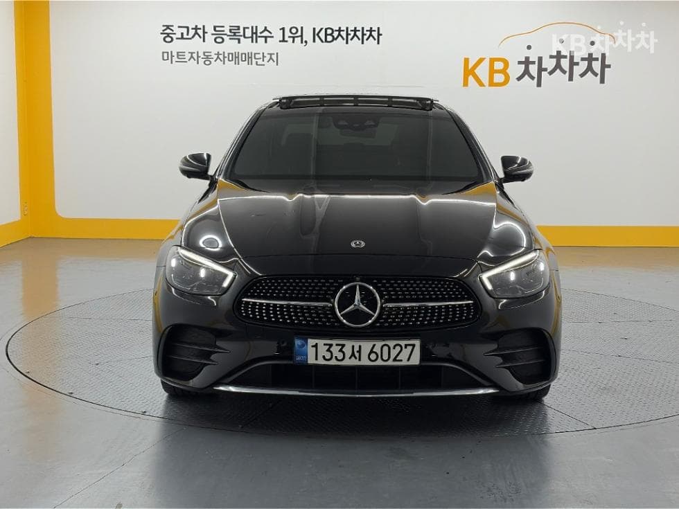 Mercedes-Benz - E-Class | E350 4MATIC AMG Line 2