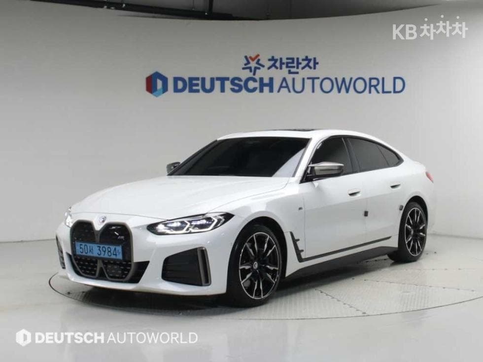 BMW i4