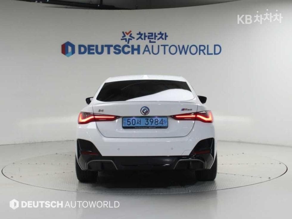 BMW - i4 | M50 Base 4