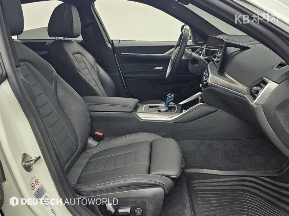 BMW - i4 | M50 Base 10