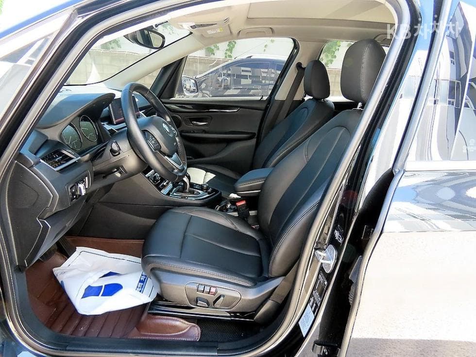 BMW - 2-Series | Active Tourer Sport 5