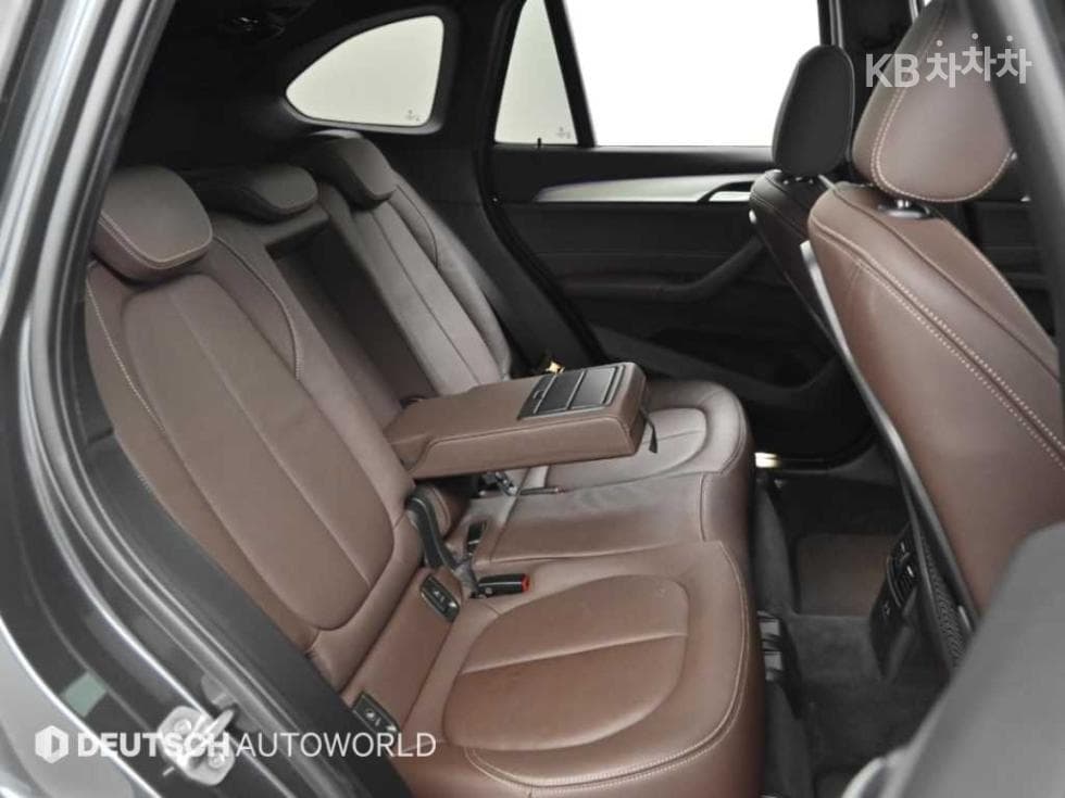 بي إم دبليو - X1 | xDrive 20 M Sport Package 12