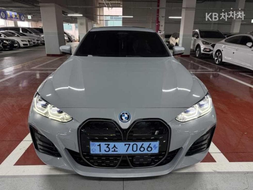 BMW i4