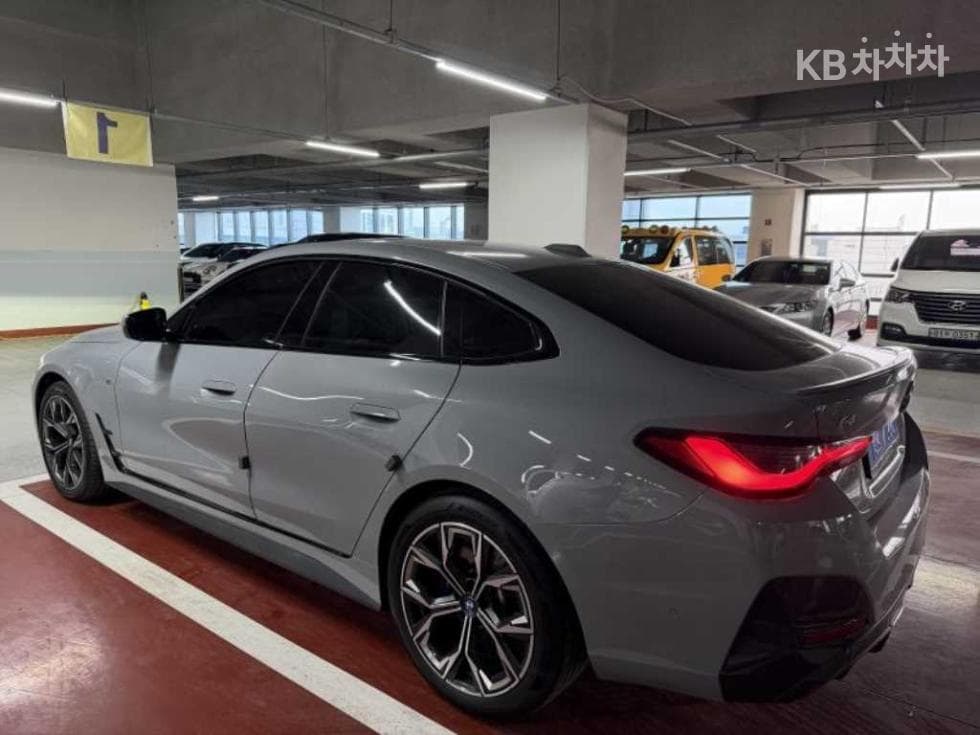 بي إم دبليو - i4 | eDrive40 M Sport Pro 6