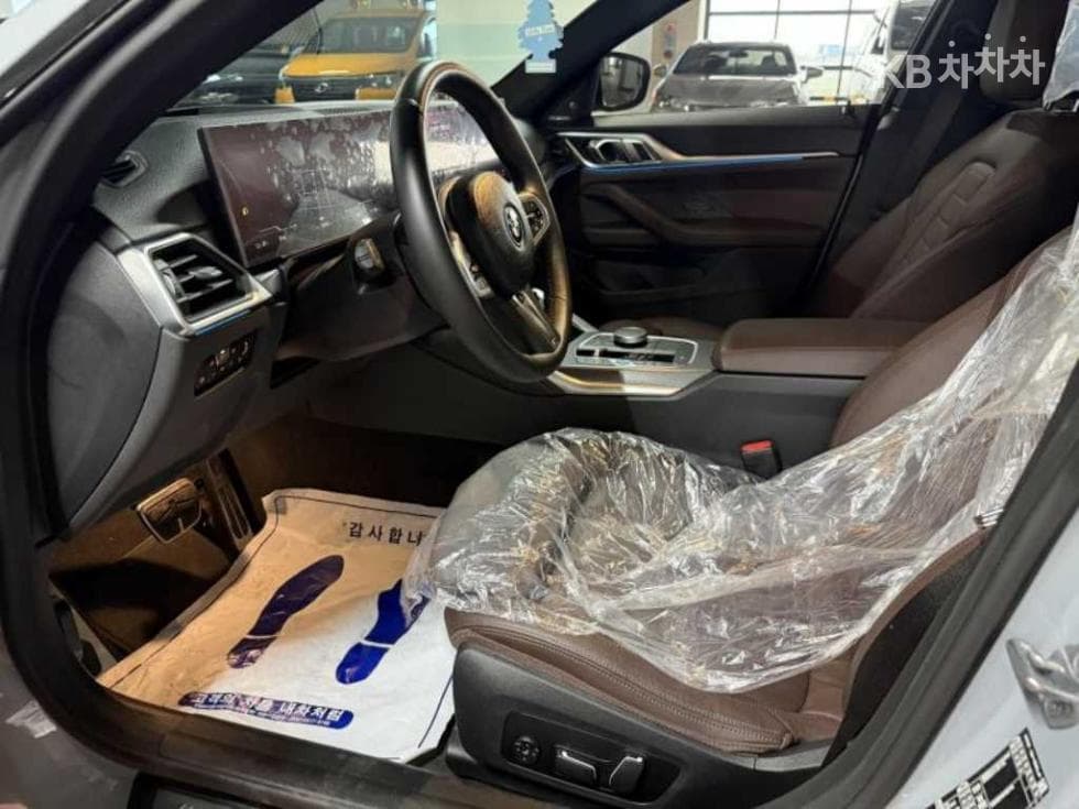 بي إم دبليو - i4 | eDrive40 M Sport Pro 8