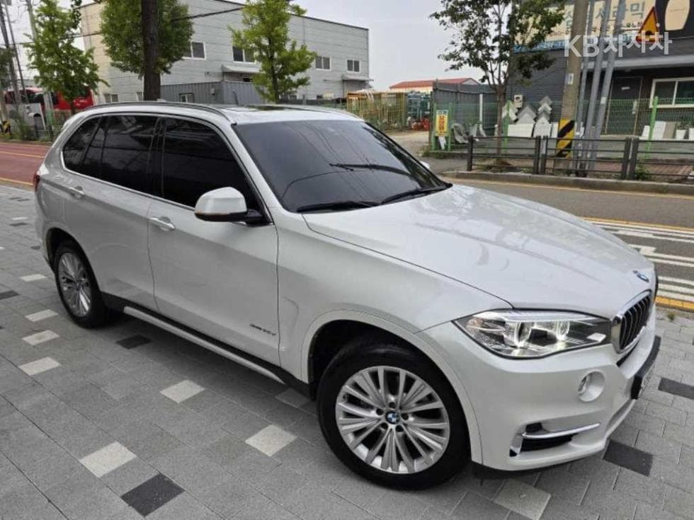 بي إم دبليو - X5 | xDrive 30 Base 2