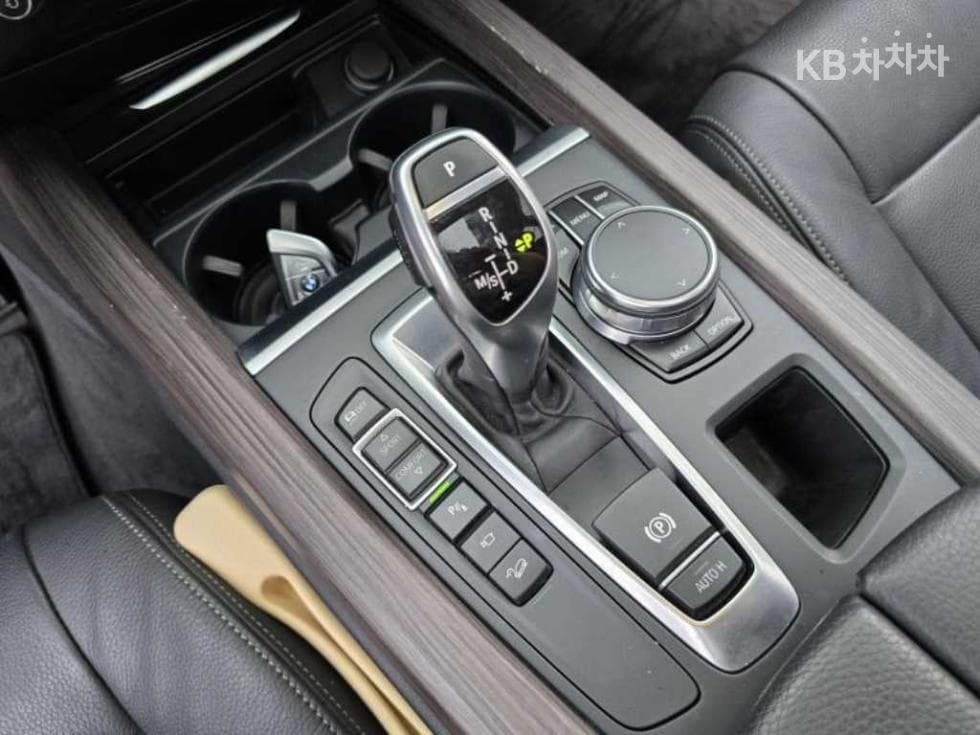 بي إم دبليو - X5 | xDrive 30 Base 12