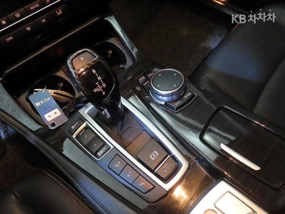 بي إم دبليو - 5-Series | New 528 xDrive Luxury Base 12