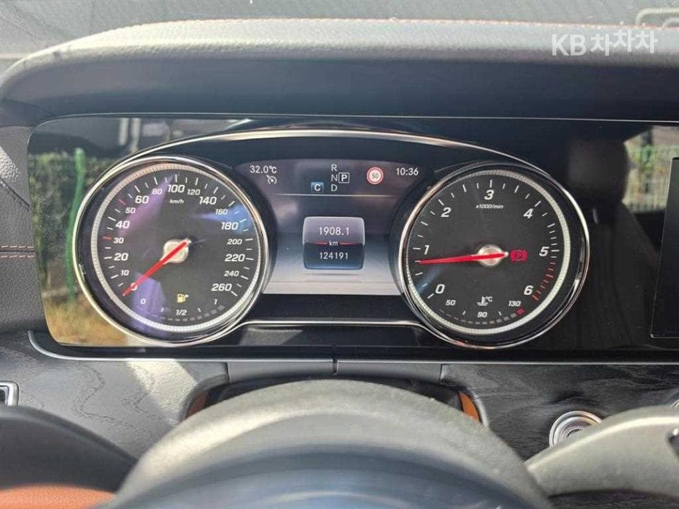 مرسيدس - E-Class | E220 Cabriolet 9