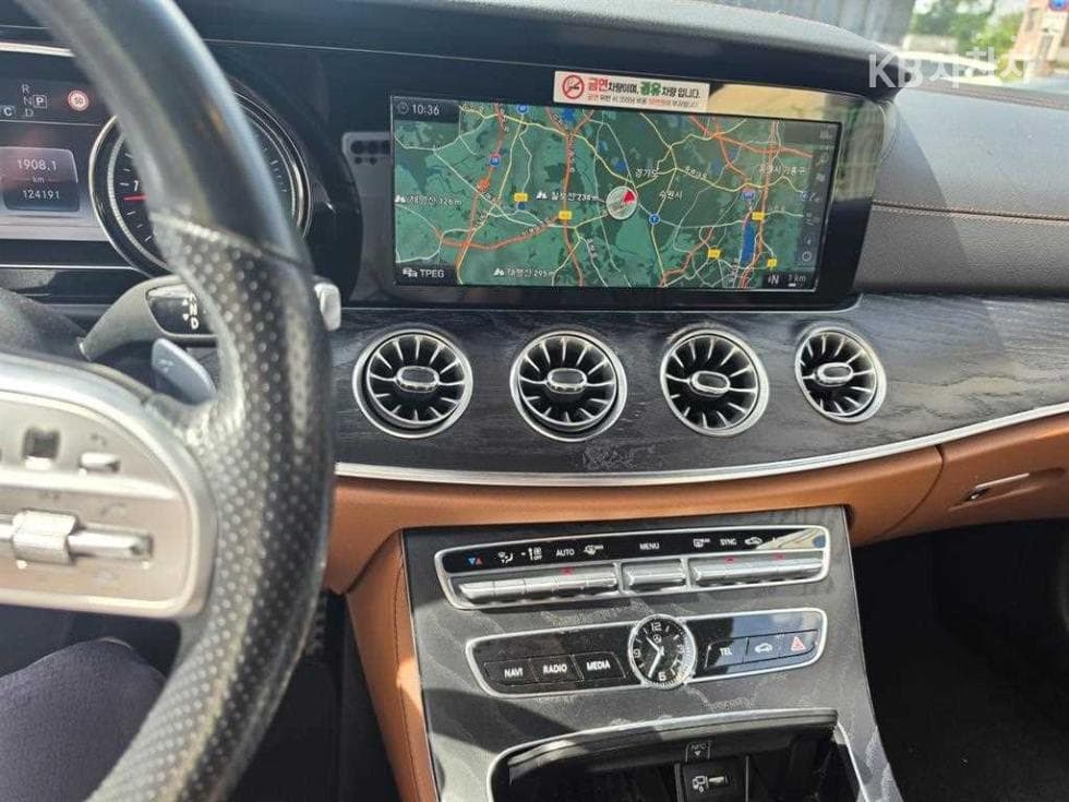 مرسيدس - E-Class | E220 Cabriolet 12