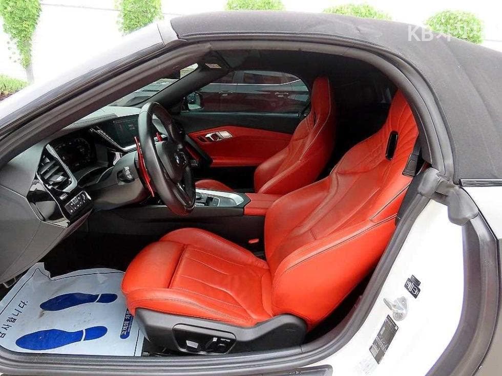 BMW - Z4 | All New sDrive 20 M Sport Line 9