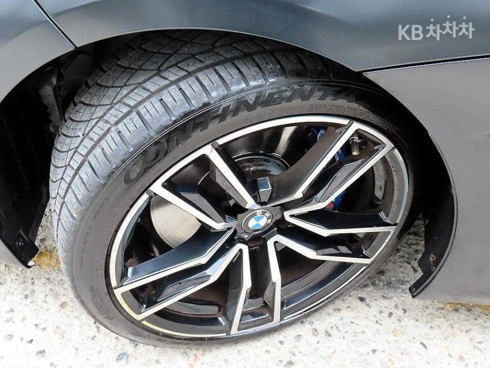 BMW - Z4 | All New sDrive 20 M Sport Line 20