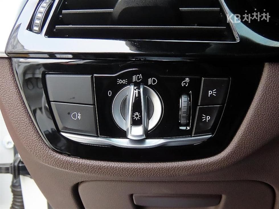 BMW - 5-Series | All New 530 M Sport 13