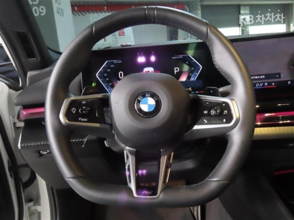 بي إم دبليو - 5-Series | New 530 xDrive M Sport 15