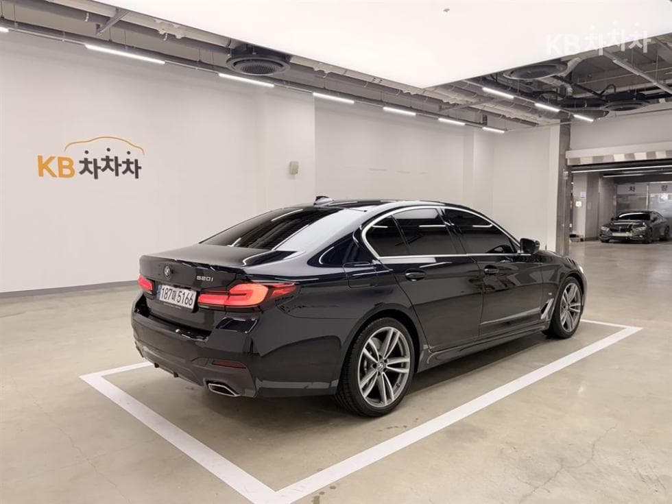 بي إم دبليو - 5-Series | All New 520 M Sport 4