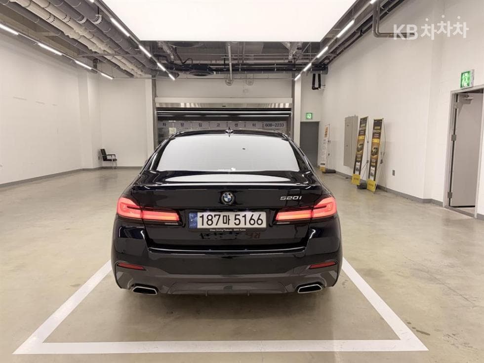 بي إم دبليو - 5-Series | All New 520 M Sport 5