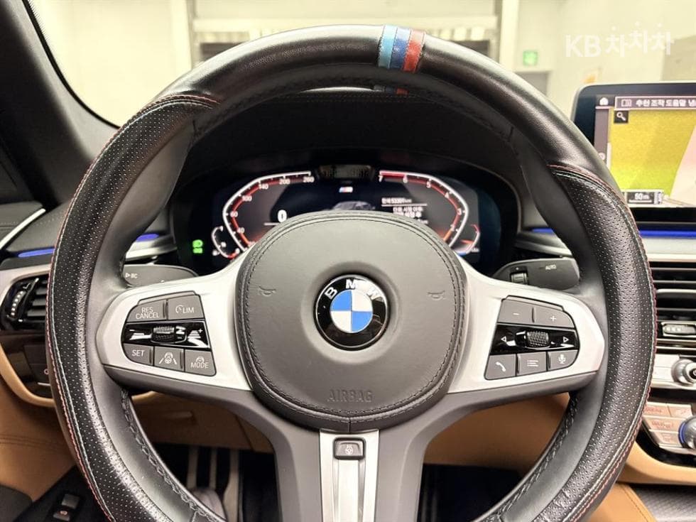 بي إم دبليو - 5-Series | All New 520 M Sport 10