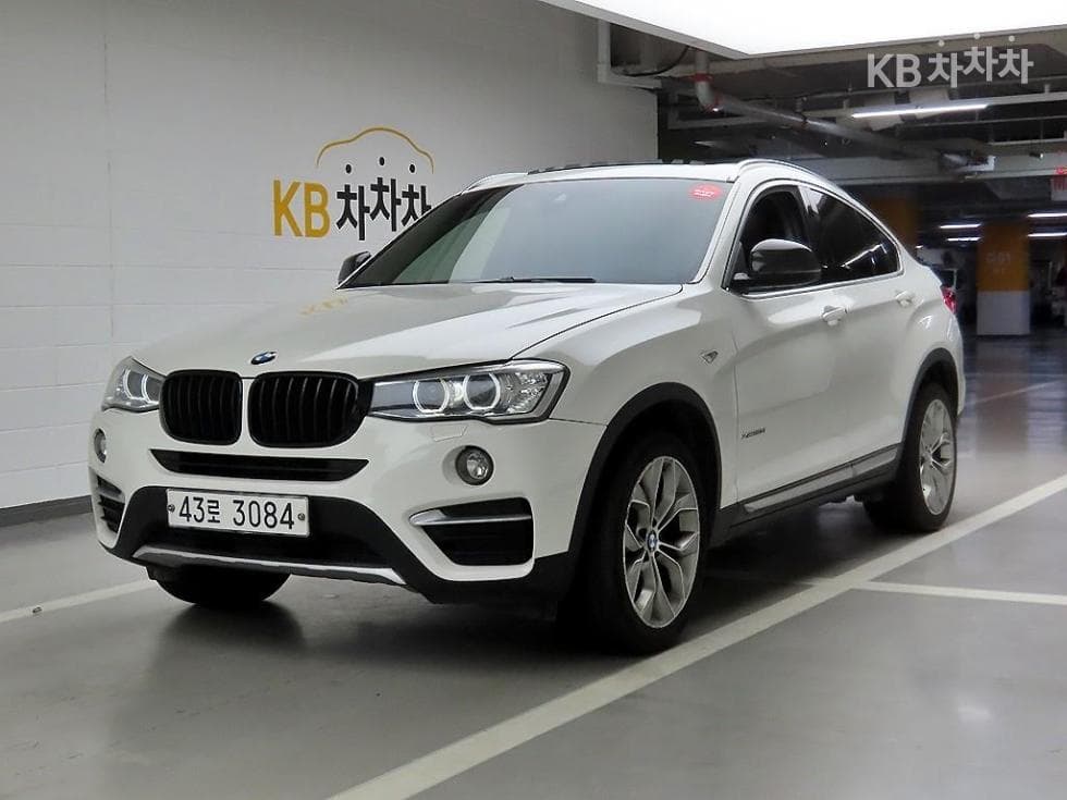BMW - X4 | 20 xDrive Base 2