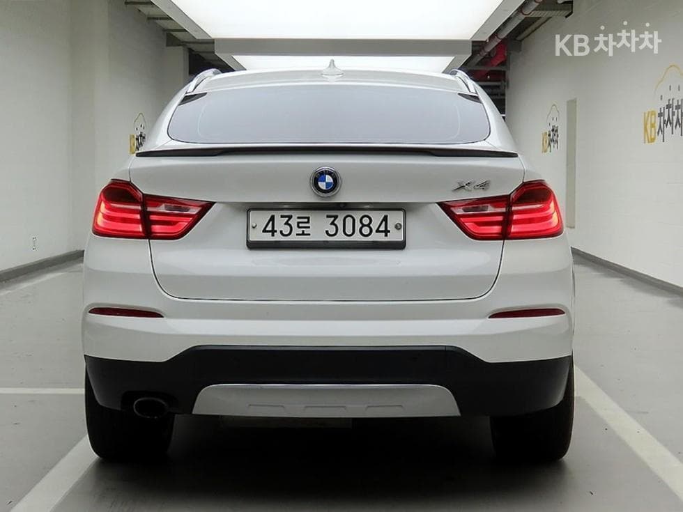 BMW - X4 | 20 xDrive Base 3
