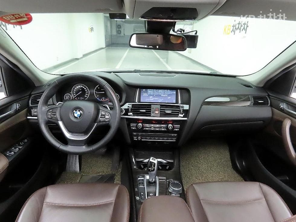 BMW - X4 | 20 xDrive Base 8