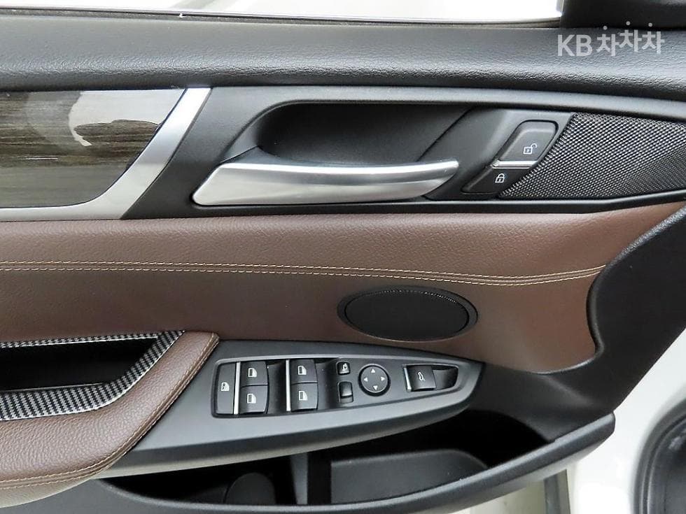 BMW - X4 | 20 xDrive Base 11
