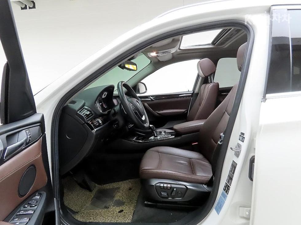 BMW - X4 | 20 xDrive Base 12