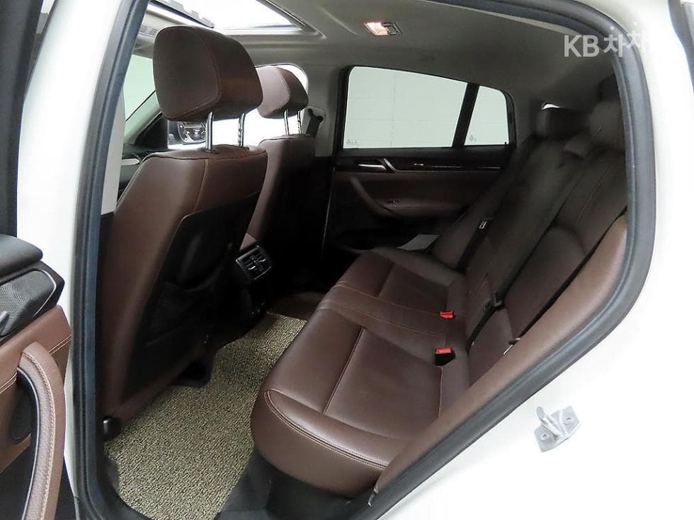 BMW - X4 | 20 xDrive Base 13