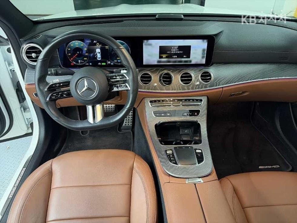 Mercedes-Benz - E-Class | E350 4MATIC Avantgarde 7