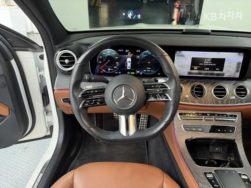 Mercedes-Benz - E-Class | E350 4MATIC Avantgarde 9