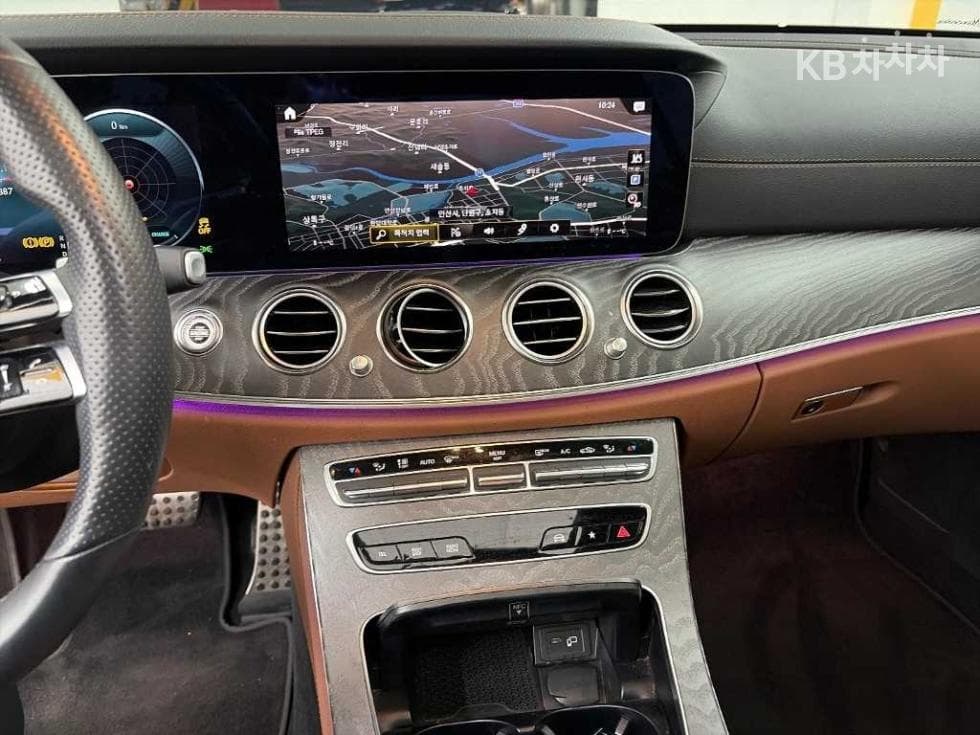 Mercedes-Benz - E-Class | E350 4MATIC Avantgarde 10
