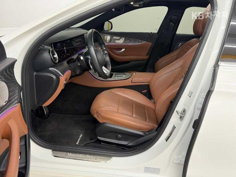 Mercedes-Benz - E-Class | E350 4MATIC Avantgarde 11