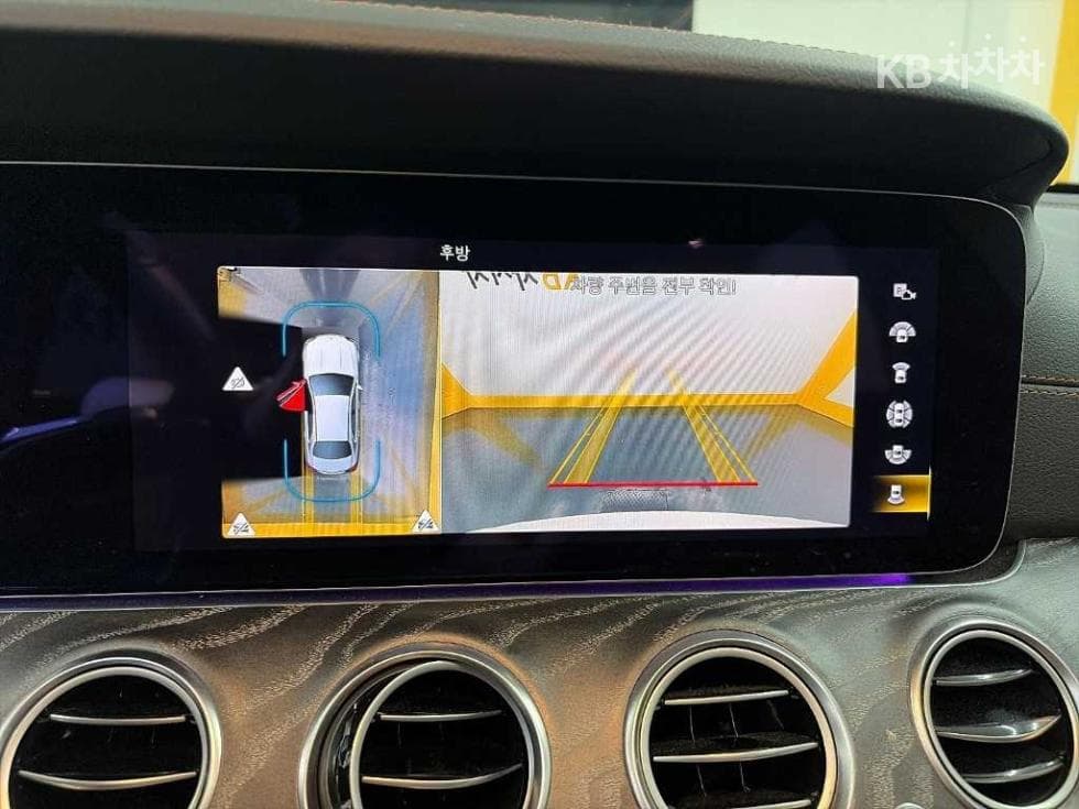 Mercedes-Benz - E-Class | E350 4MATIC Avantgarde 18