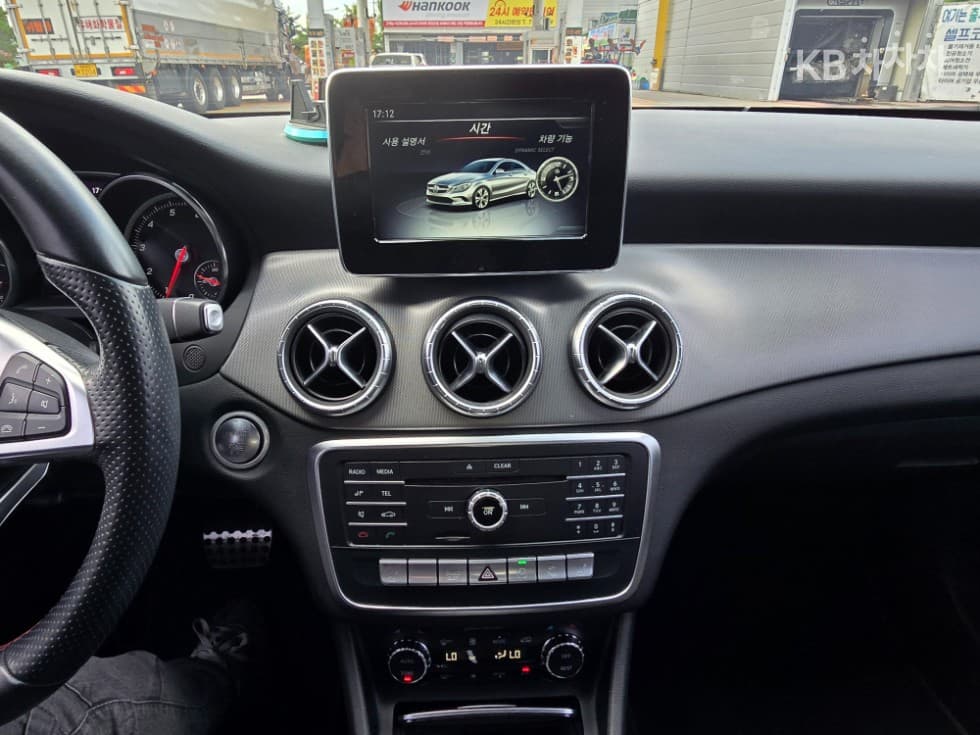 مرسيدس - CLA-Class | 220 AMG Line 9