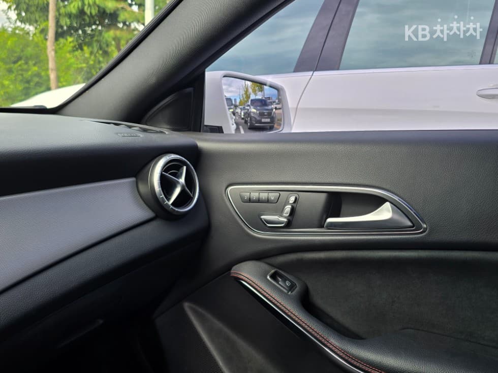 مرسيدس - CLA-Class | 220 AMG Line 11