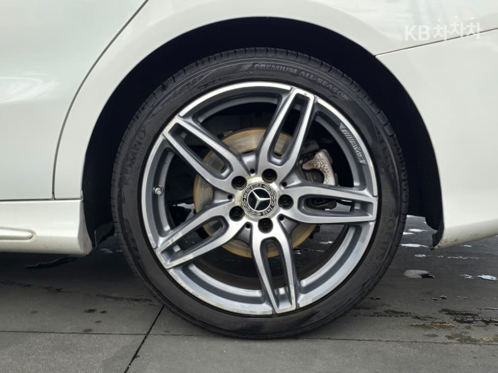 مرسيدس - CLA-Class | 220 AMG Line 18