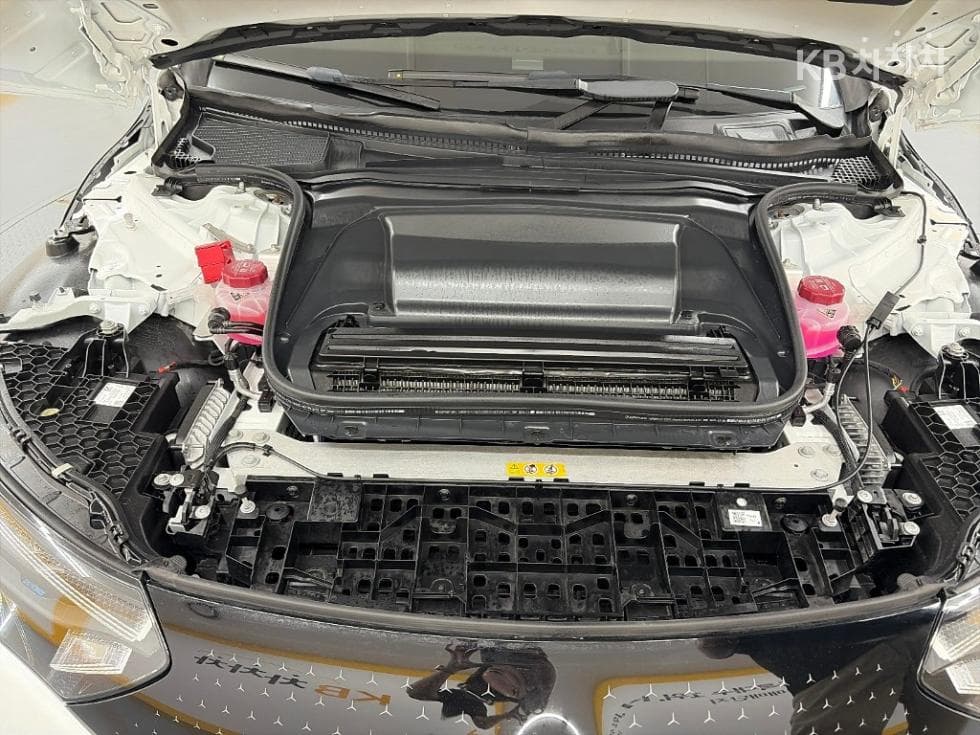 Mercedes-Benz - EQE | 350 4Matic Base 5