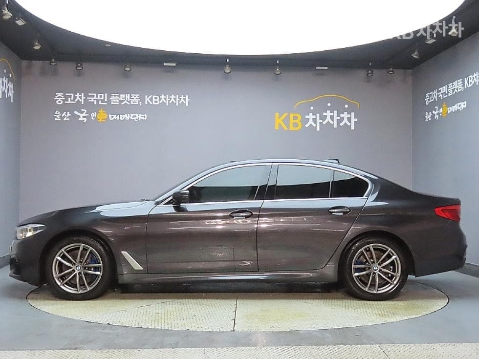 BMW - 5-Series | All New 530 xDrive M Sport Plus 5